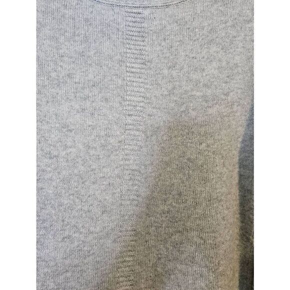 Banana Republic gray rounded neck wool blend sweater. Size S. - Picture 4 of 6